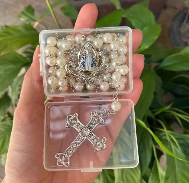 Terço Nossa Senhora Aparecida com Pérolas - Fé e Devoção em Suas Mãos
