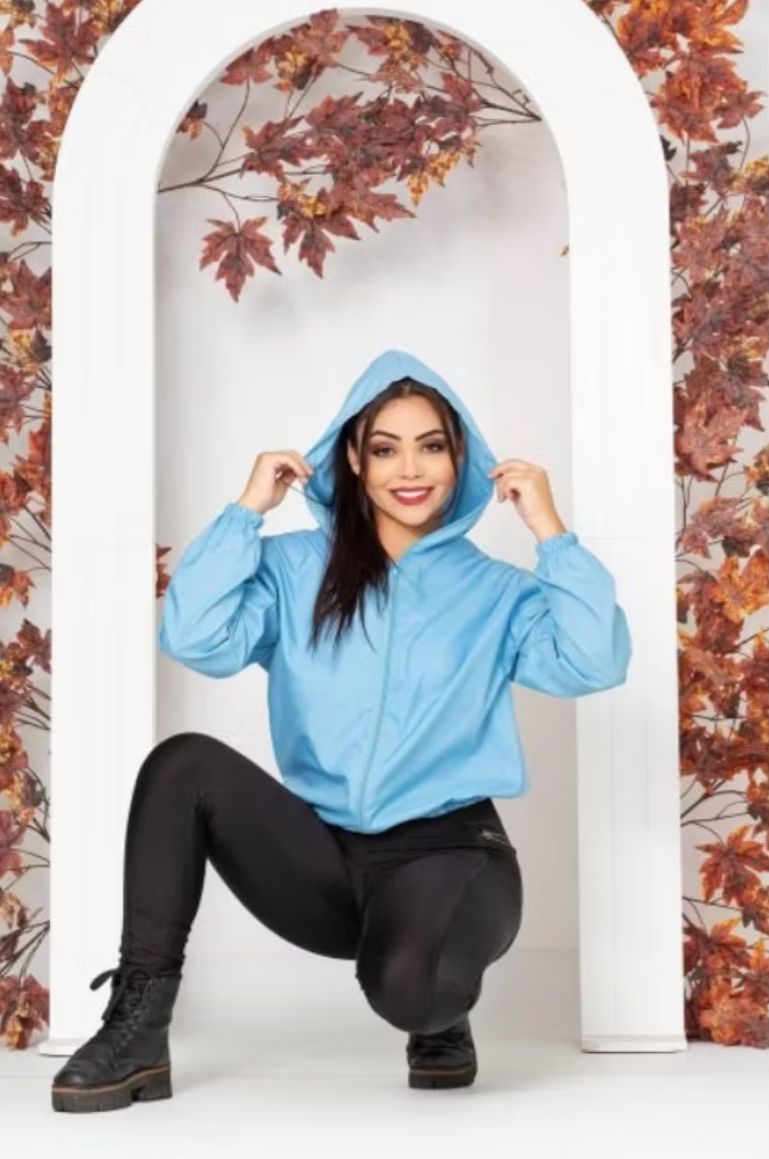 Jaqueta Corta Vento Feminina –  Conforto e Proteção em Todos os Momentos