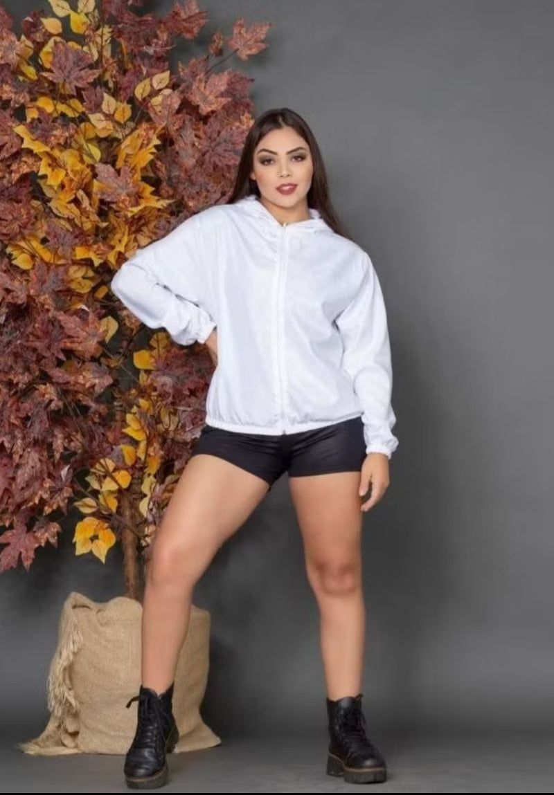 Jaqueta Corta Vento Feminina –  Conforto e Proteção em Todos os Momentos