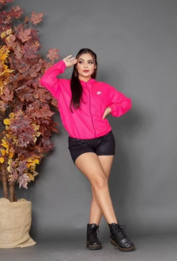 Jaqueta Corta Vento Feminina –  Conforto e Proteção em Todos os Momentos